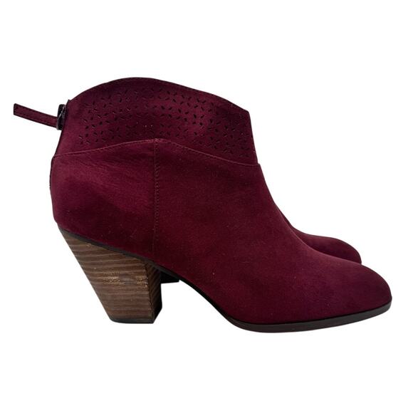 Brand New Violet & Red Women's 9 Burgundy Jackson Lazer Cut Booties Boots - Picture 2 of 11